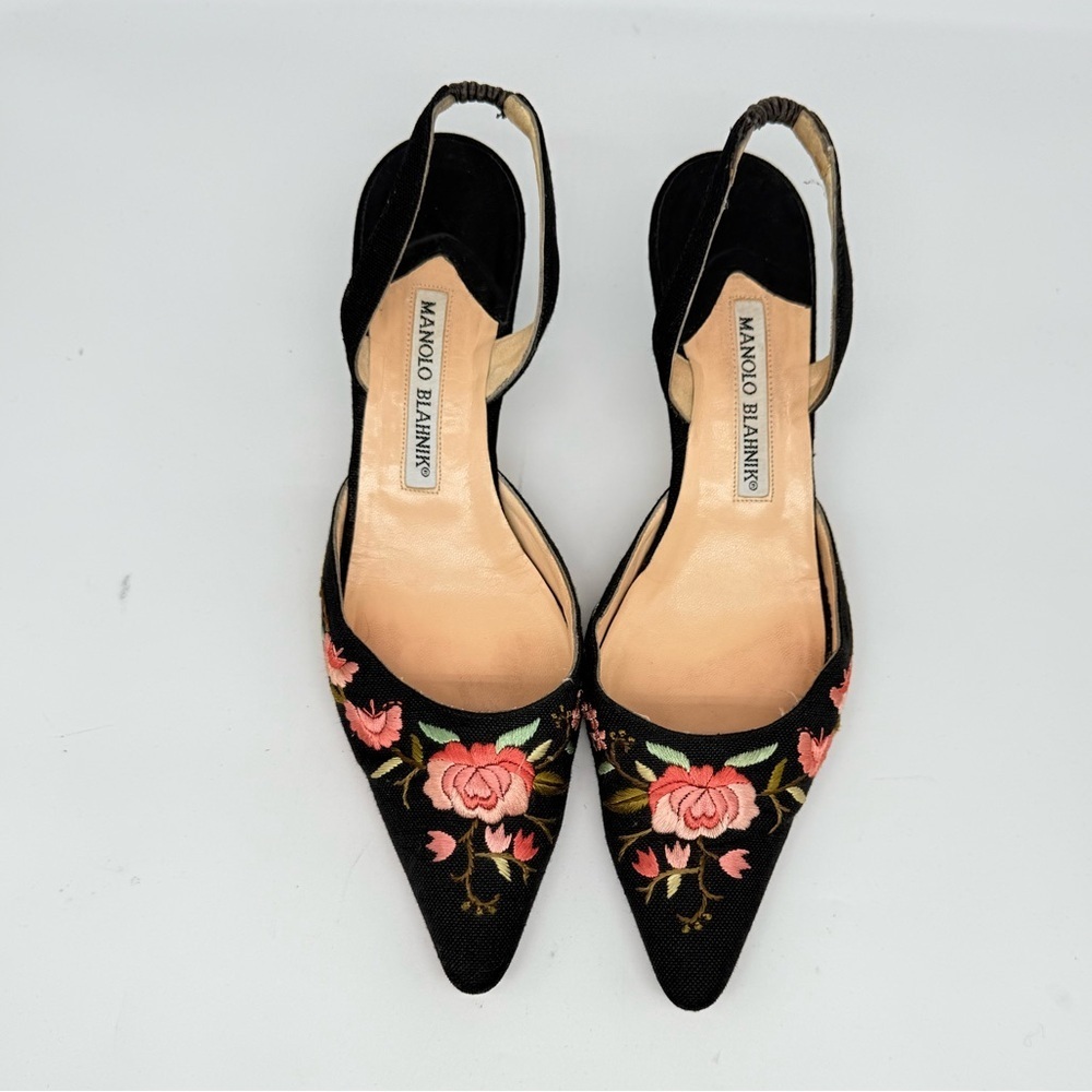 Manolo Blahnik Vilido Black Multicolor floral Embroidered slingback pumps EU 38 - Picture 2 of 9
